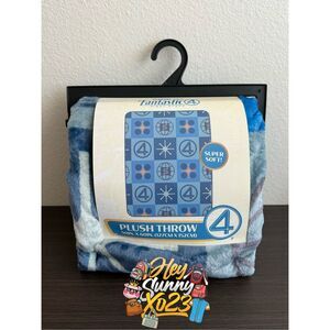 Marvel The Fantastic Four: First Steps Checkered Icons Fleece Throw Blanket
